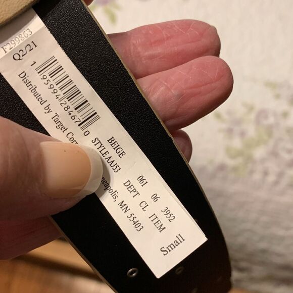 Universal Thread ladies Small Belt brushed nickel with beading detail NEW - Picture 5 of 8